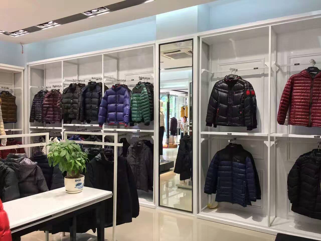 【艾迪雅蘭仕】羽絨城