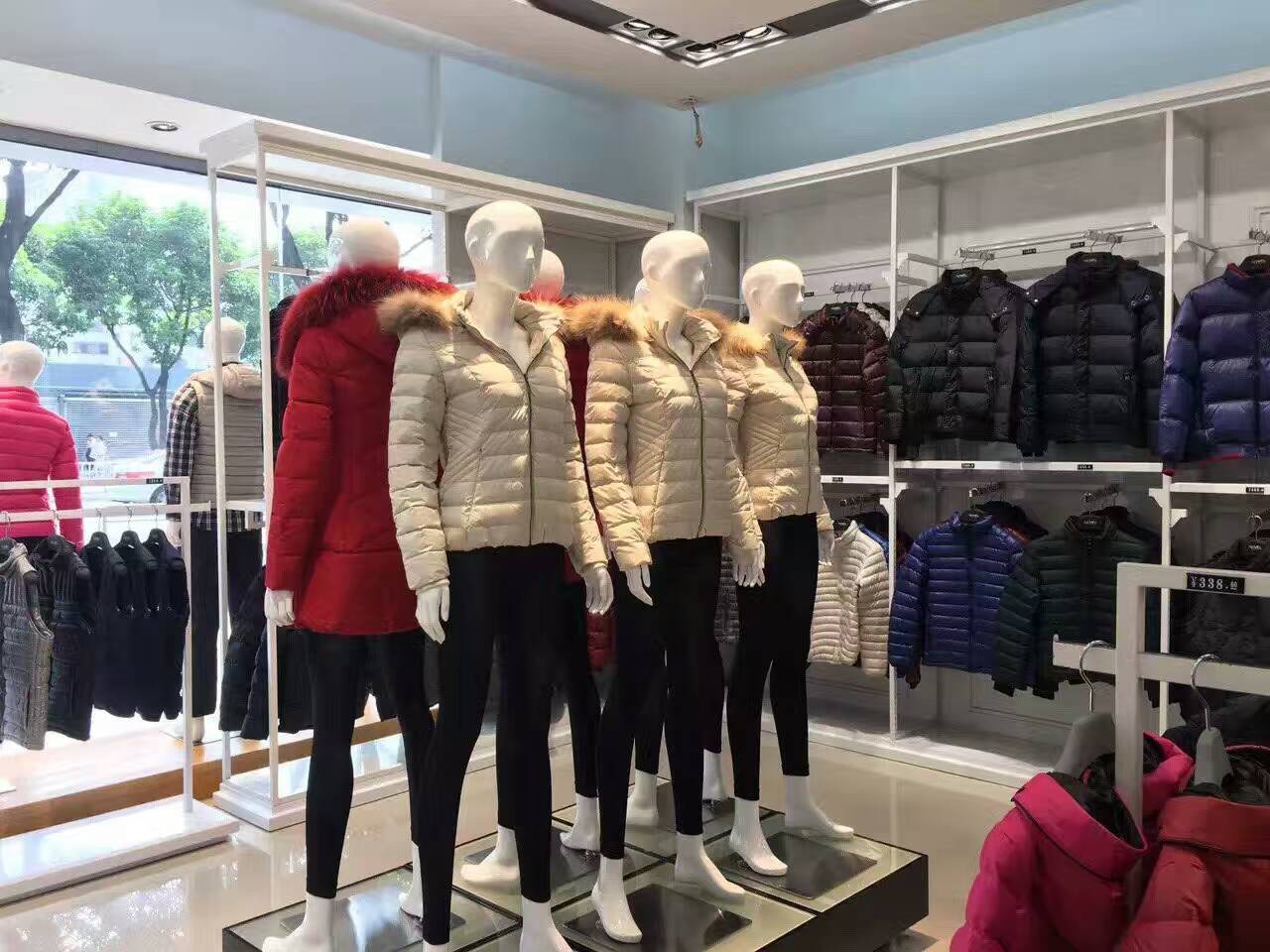 【艾迪雅蘭仕】羽絨城